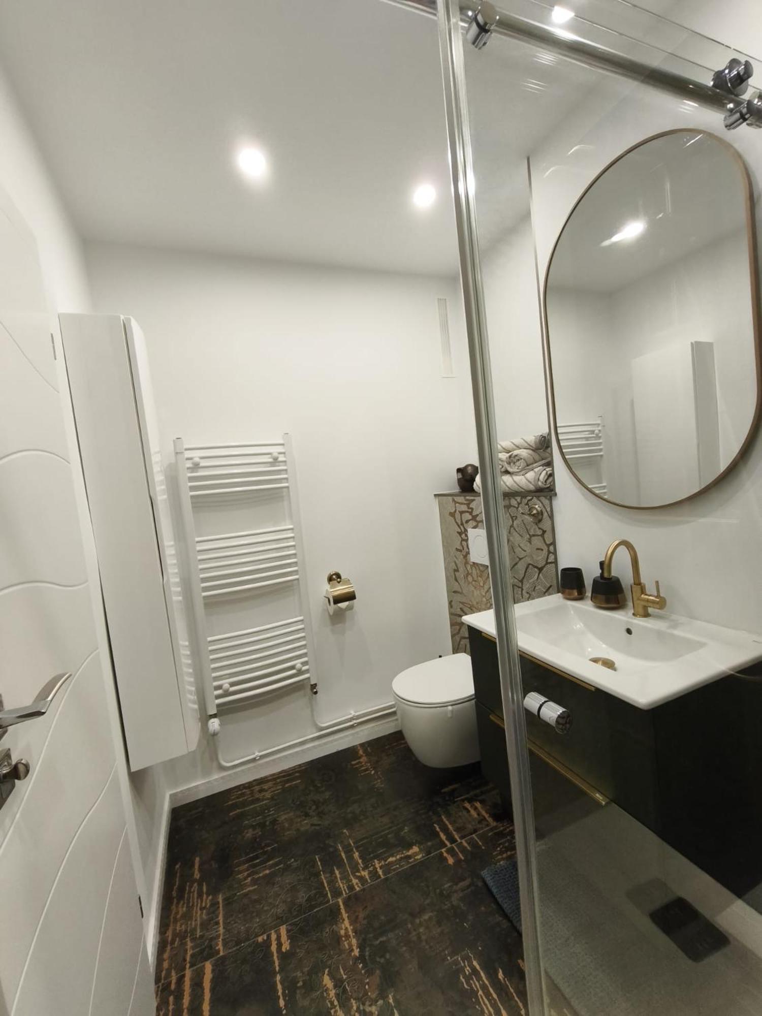 Studio Lux, Elegant & Confortabil Braşov Eksteriør billede